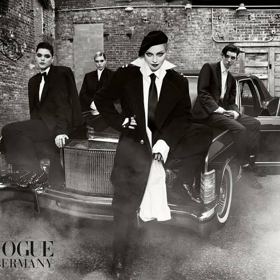 Vogue Deutsch  (April) magazine collectible - Main Image 4