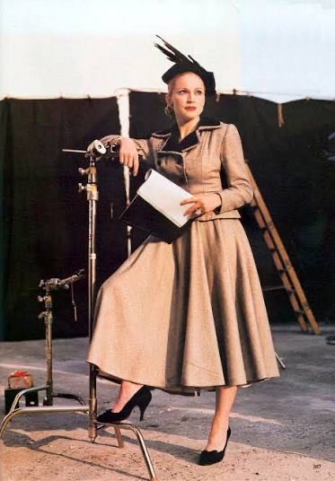 Vogue  (October) magazine collectible - Main Image 3