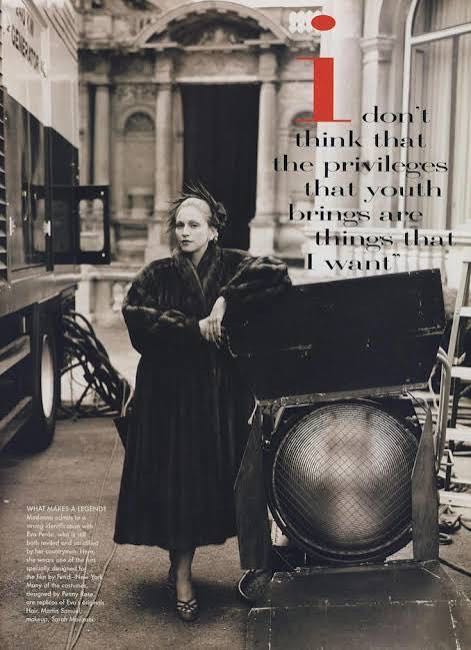 Vogue  (October) magazine collectible - Main Image 4