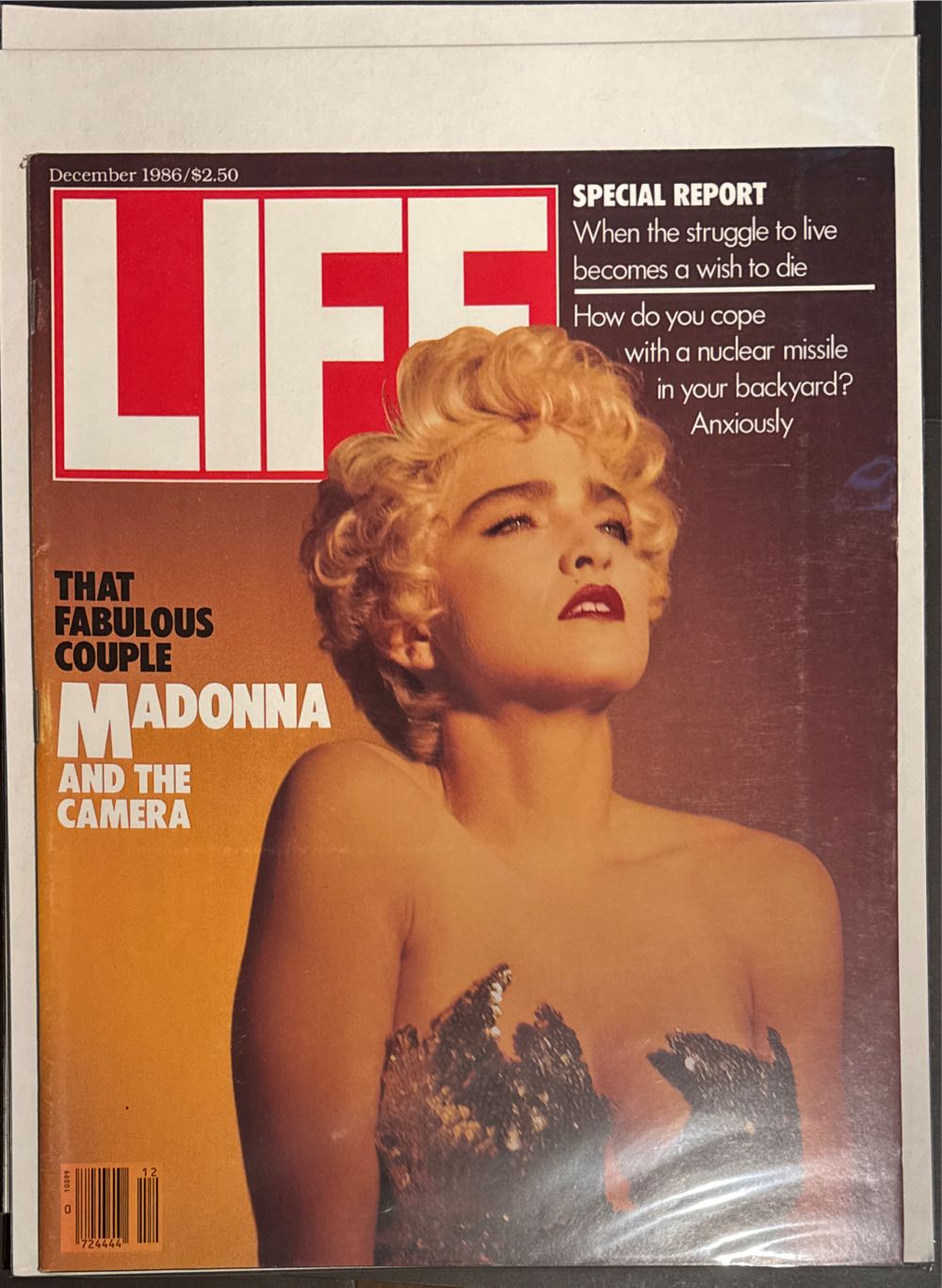 Life  (December) magazine collectible - Main Image 2