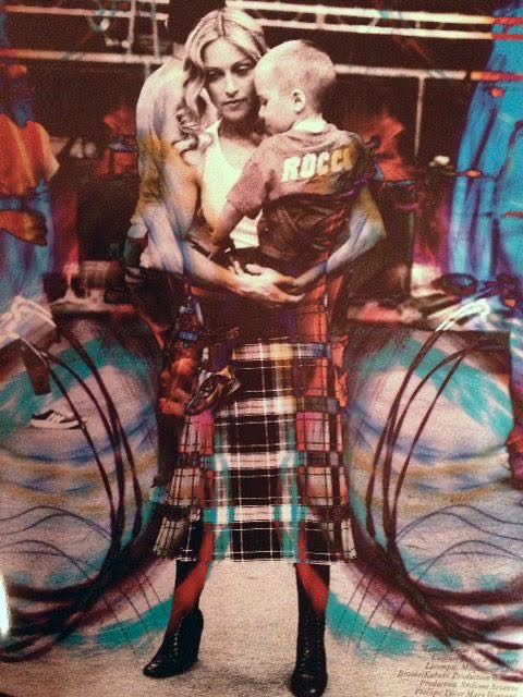 Vogue Paris  (August) magazine collectible - Main Image 4