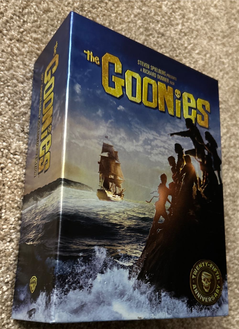 Goonies: 25th Anniversary Collectors Edition , The Blu-ray movie collectible [Barcode 883929163366] - Main Image 4