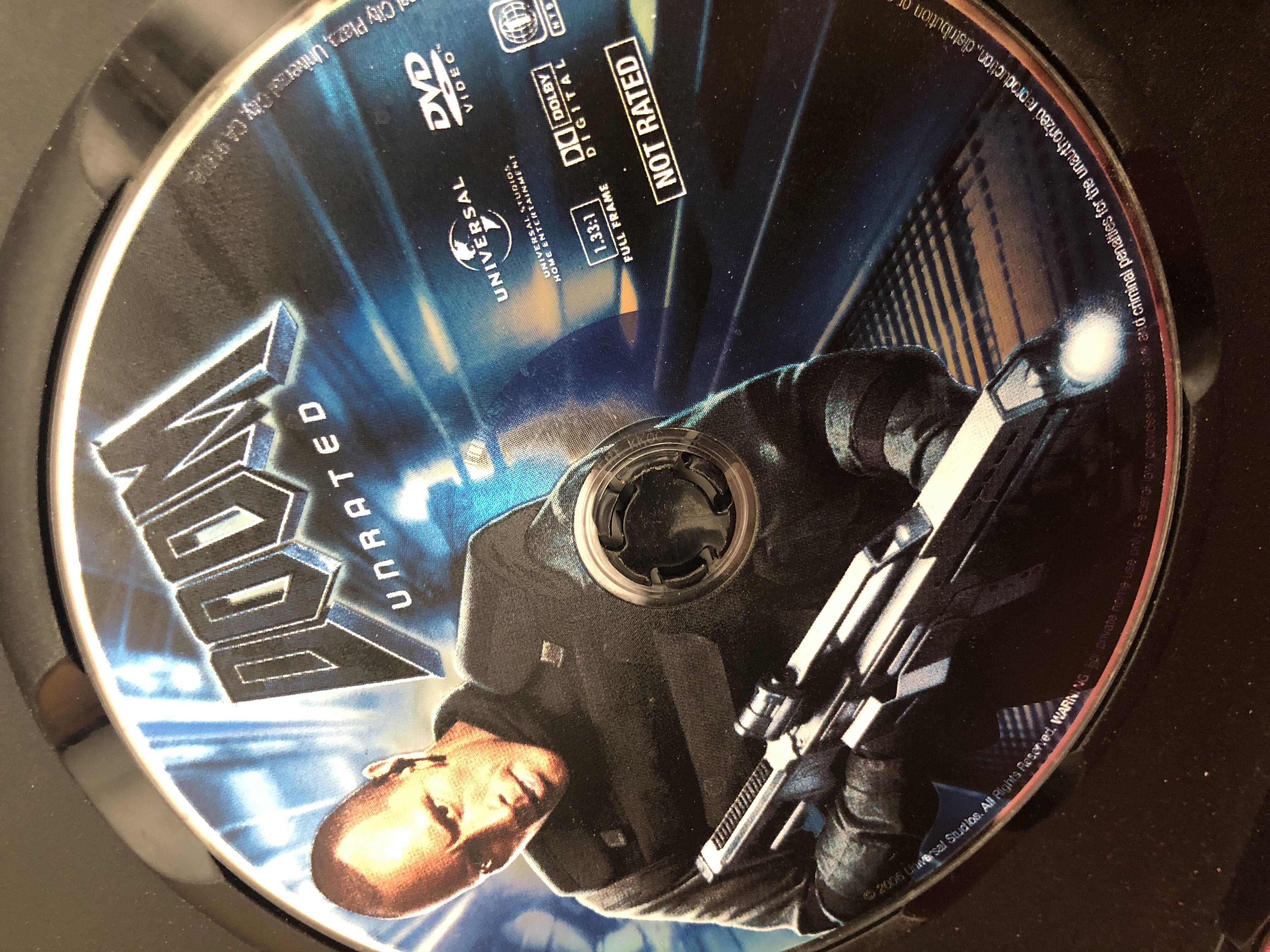 Doom Laser Disc movie collectible [Barcode 025192031328] - Main Image 3