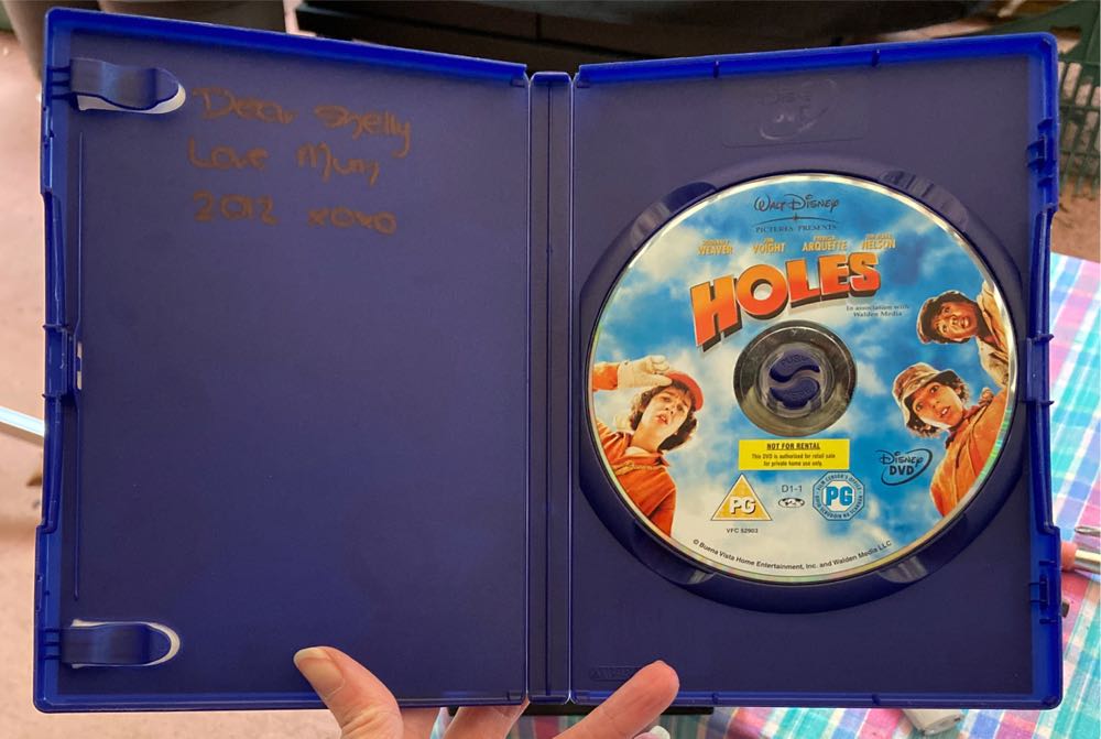 Holes DVD movie collectible [Barcode 5017188811507] - Main Image 4