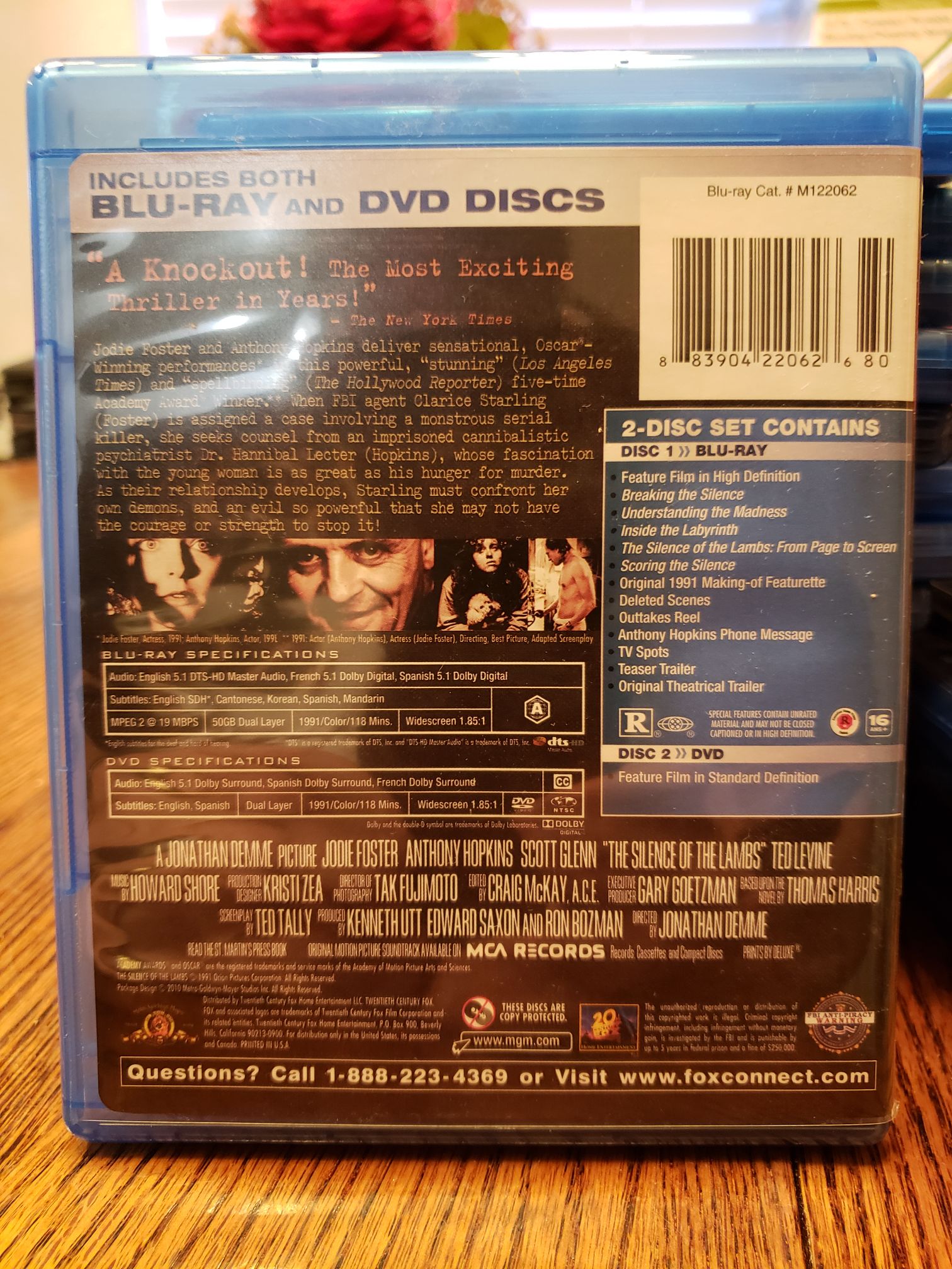 The Silence of the Lambs Blu-ray movie collectible [Barcode 883904220626] - Main Image 2