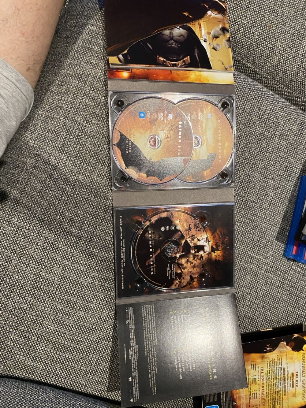 Batman Begins DVD movie collectible [Barcode 9325336026748] - Main Image 4