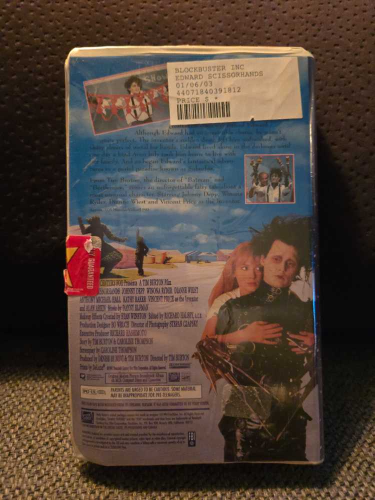 Edward Scissorhands VHS movie collectible [Barcode 2454300720] - Main Image 2