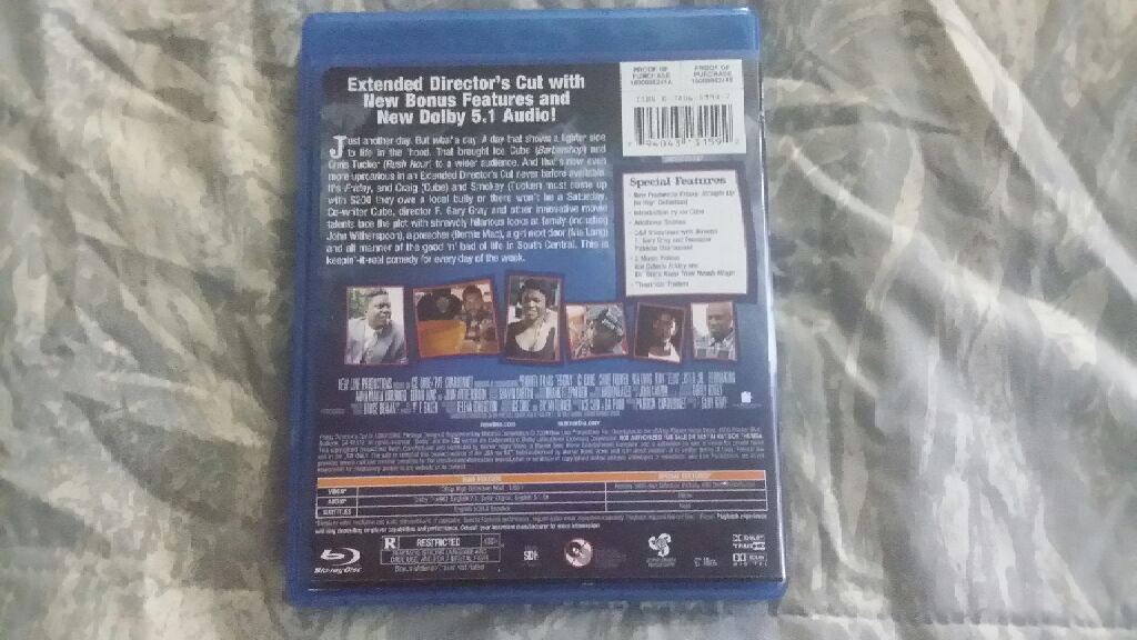 Friday Blu-ray movie collectible [Barcode 794043131592] - Main Image 2