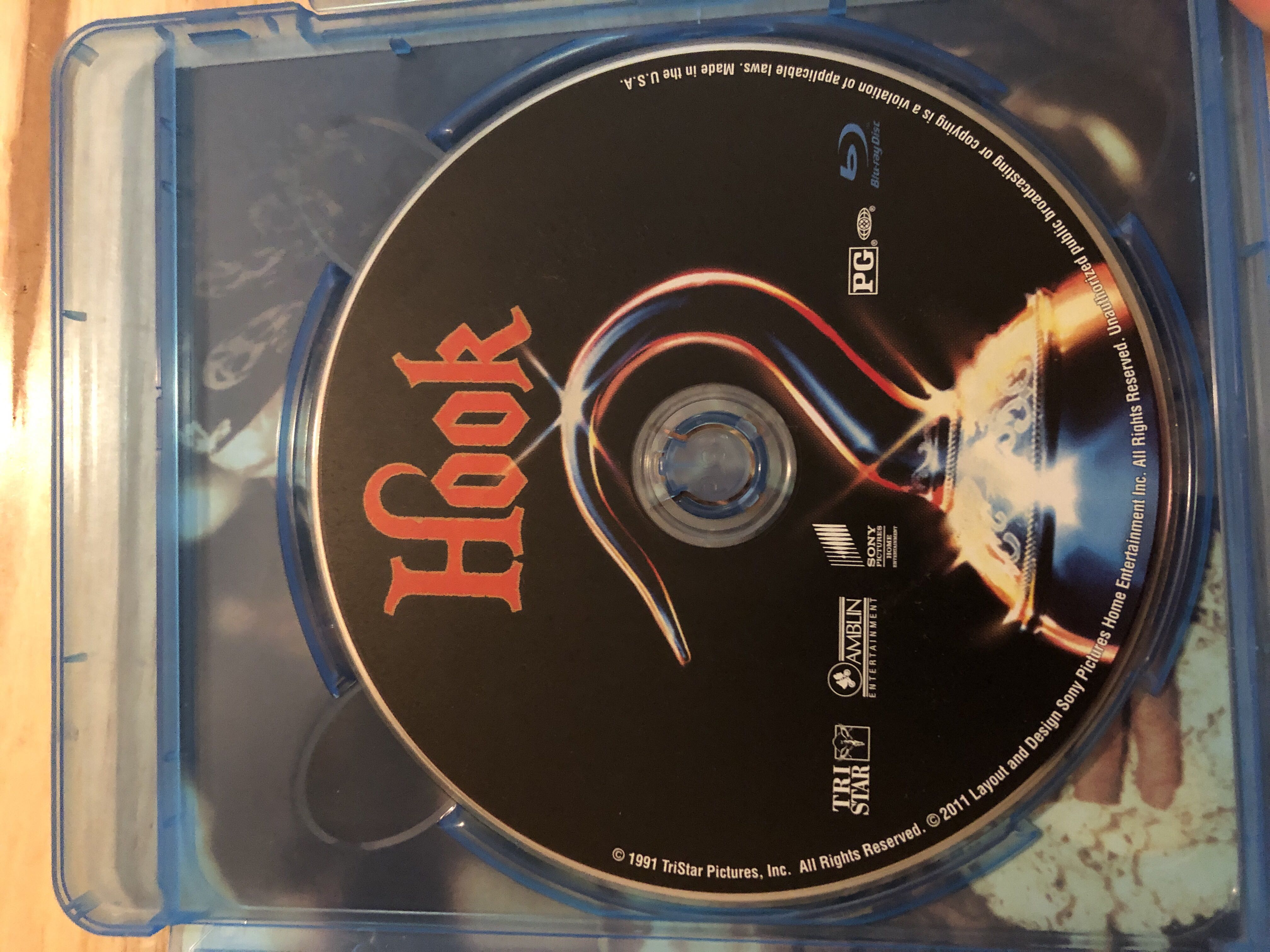 Hook Blu-ray movie collectible [Barcode 043396380875] - Main Image 4