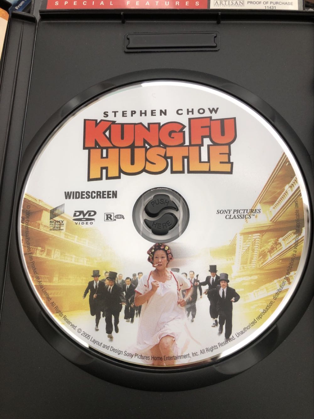Kung Fu Hustle (In Slip Cover) DVD movie collectible [Barcode 043396108851] - Main Image 3