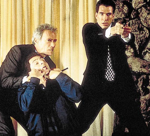 In The Line of Fire Blu-ray movie collectible [Barcode 5051160225678] - Main Image 4