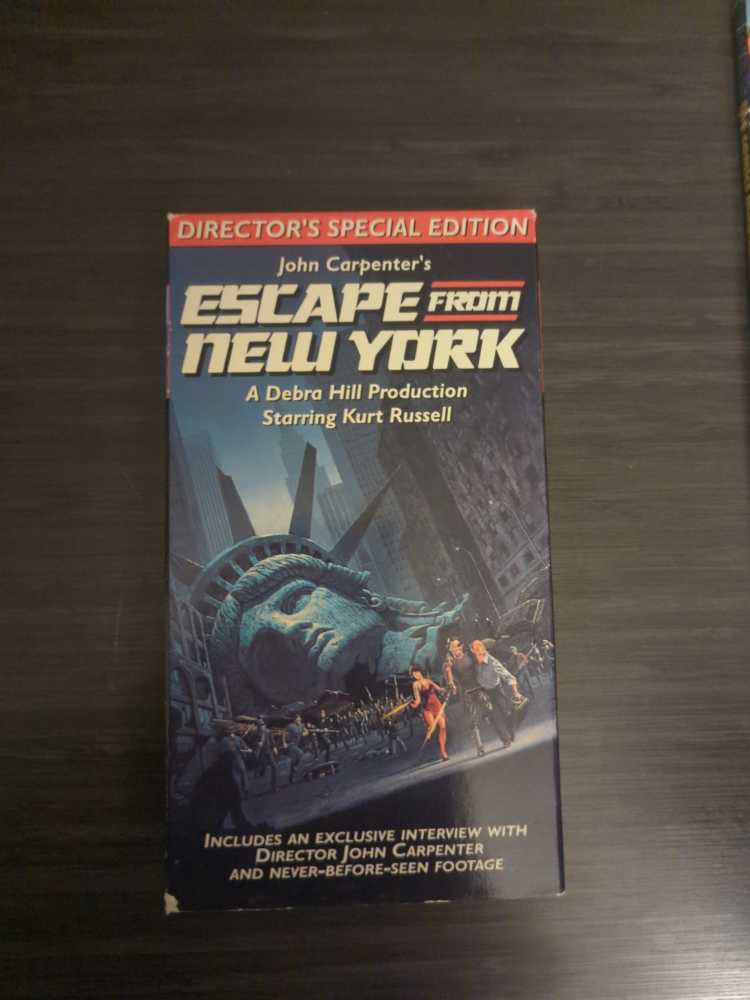 Escape from New York VHS movie collectible [Barcode 043396725737] - Main Image 3