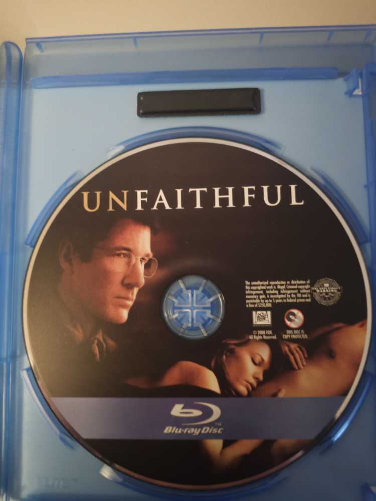 Unfaithful Blu-ray movie collectible [Barcode 024543563686] - Main Image 3