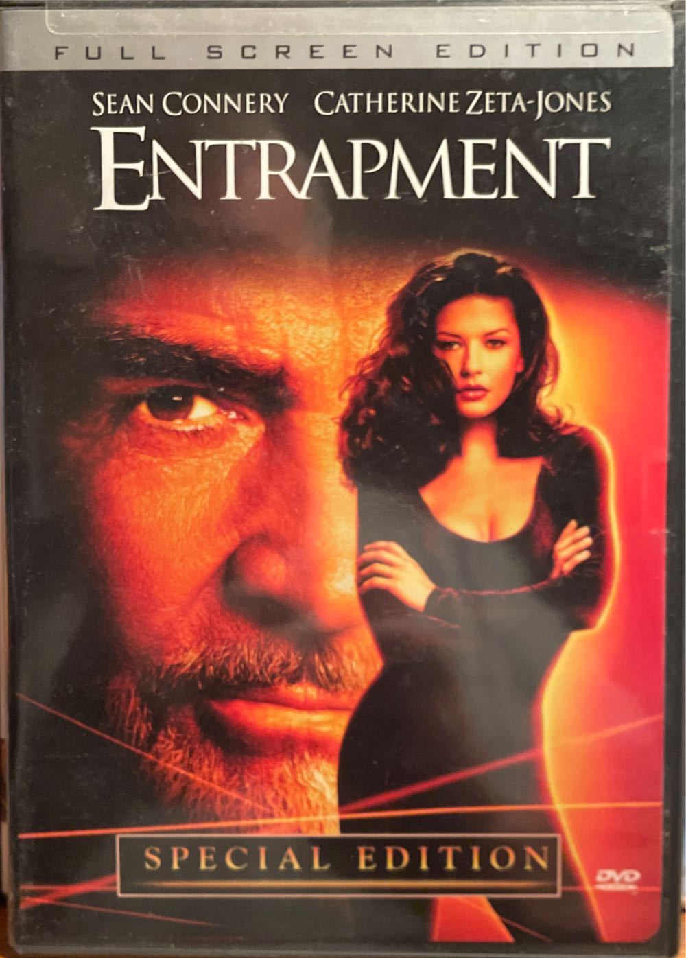 (002) Entrapment DVD-R movie collectible [Barcode 024543037675] - Main Image 2