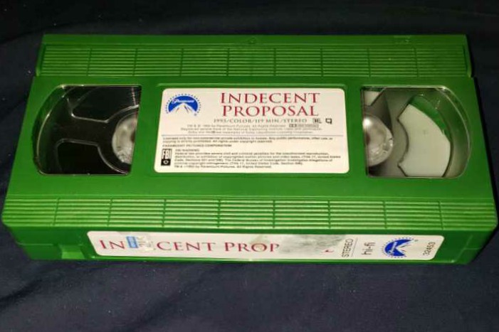 Indecent Proposal VHS movie collectible [Barcode 097363245339] - Main Image 4
