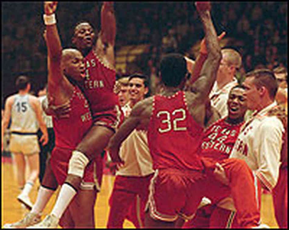 (002) Glory Road DVD-R movie collectible [Barcode 786936292626] - Main Image 4