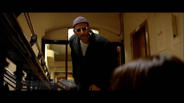 Leon Blu-ray movie collectible [Barcode 5055201808455] - Main Image 2