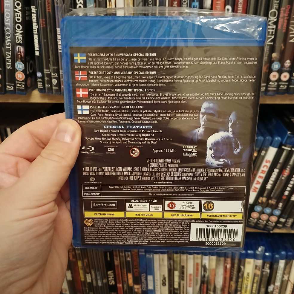 Poltergeist Blu-ray movie collectible [Barcode 5051895034590] - Main Image 2