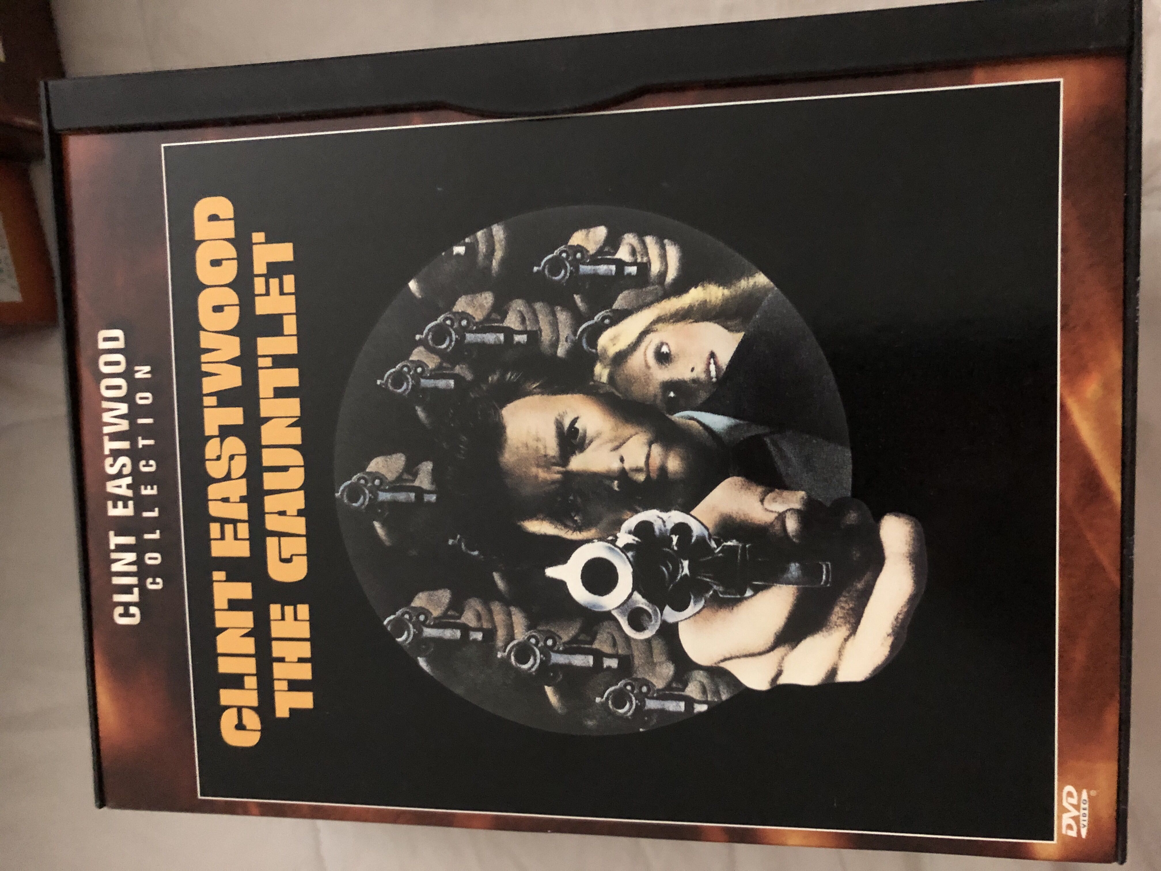 The Gauntlet DVD movie collectible [Barcode 085391108320] - Main Image 3