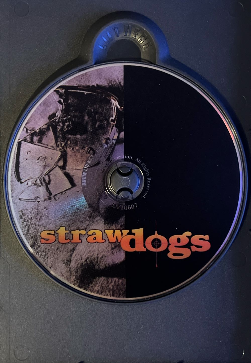 Straw Dogs DVD movie collectible [Barcode 013131060799] - Main Image 3