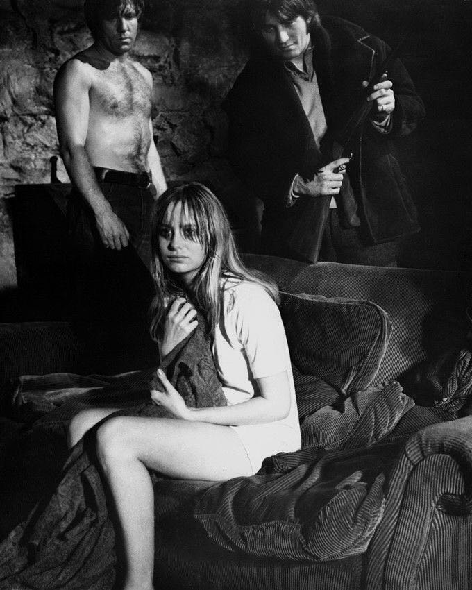 Straw Dogs Blu-ray movie collectible [Barcode 0883904251415] - Main Image 2