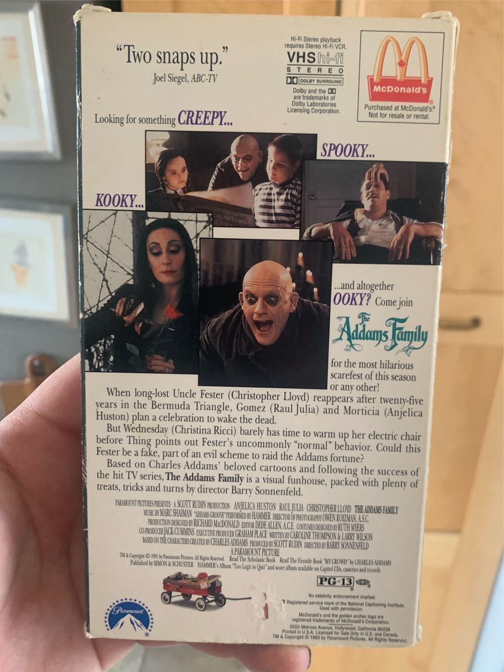 The Addams Family VHS movie collectible [Barcode 097363268963] - Main Image 2
