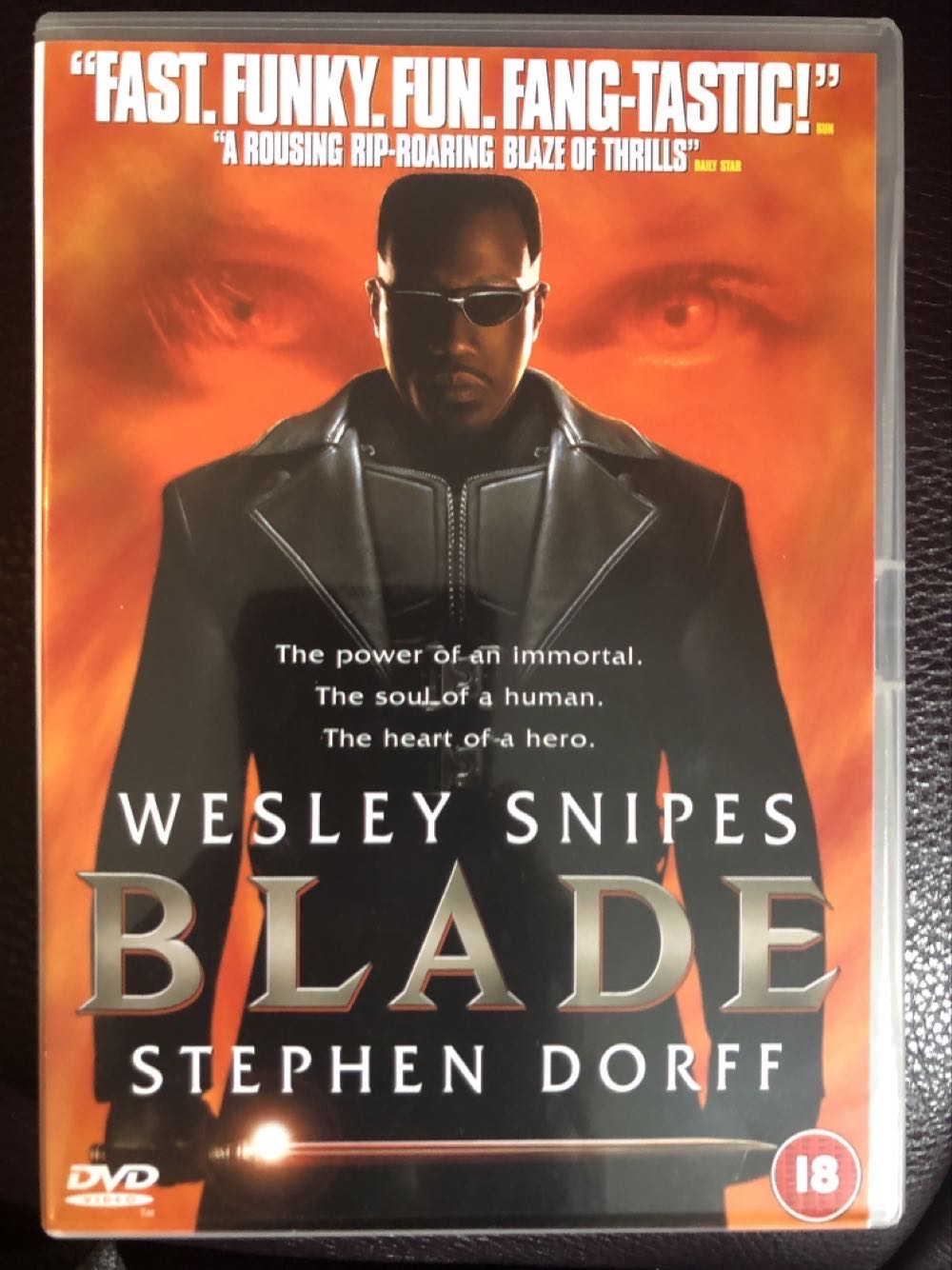Blade II DVD movie collectible [Barcode 5017239190988] - Main Image 3