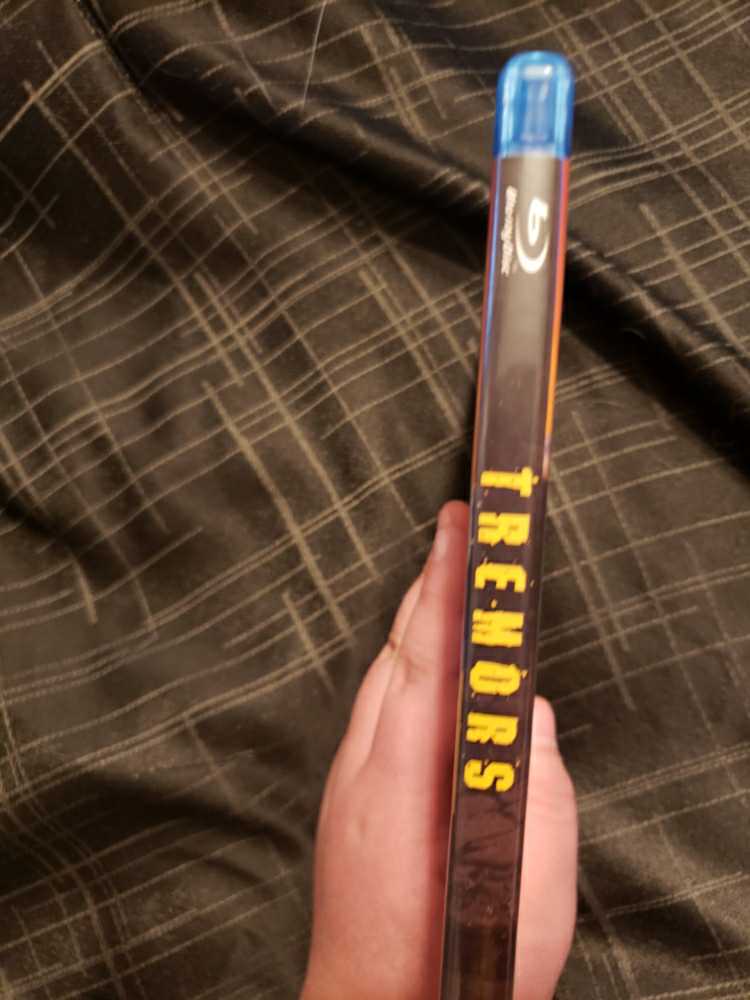 Tremors Blu-ray movie collectible [Barcode 025192067914] - Main Image 3