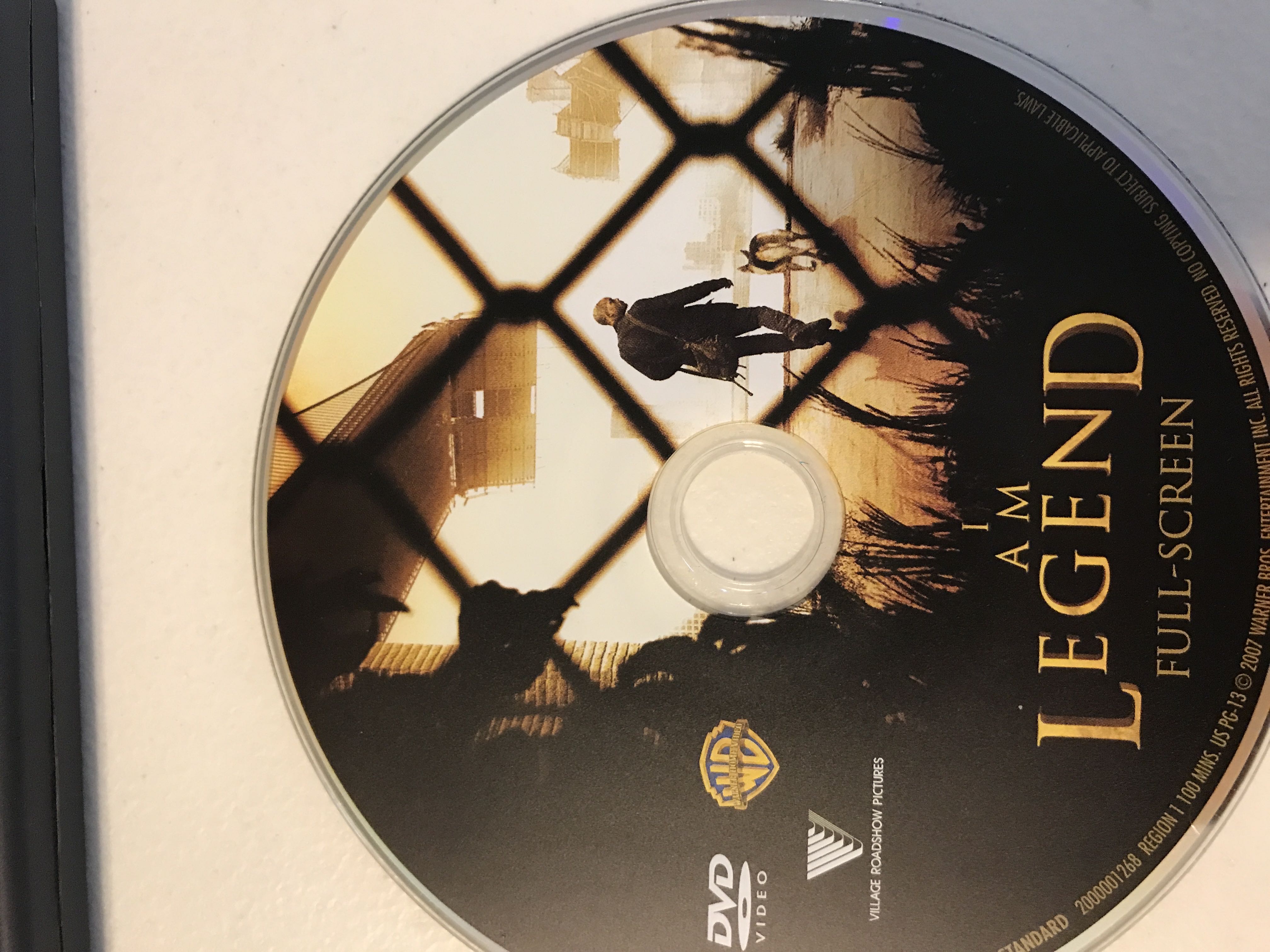 I Am Legend DVD movie collectible [Barcode 883929008292] - Main Image 4
