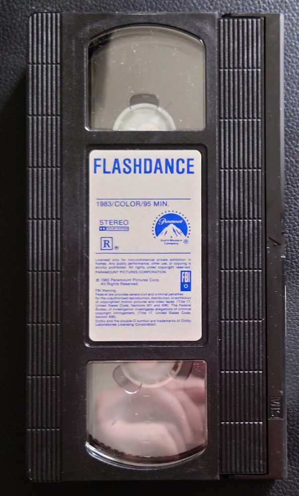 Flashdance VHS movie collectible [Barcode 031504014545] - Main Image 3