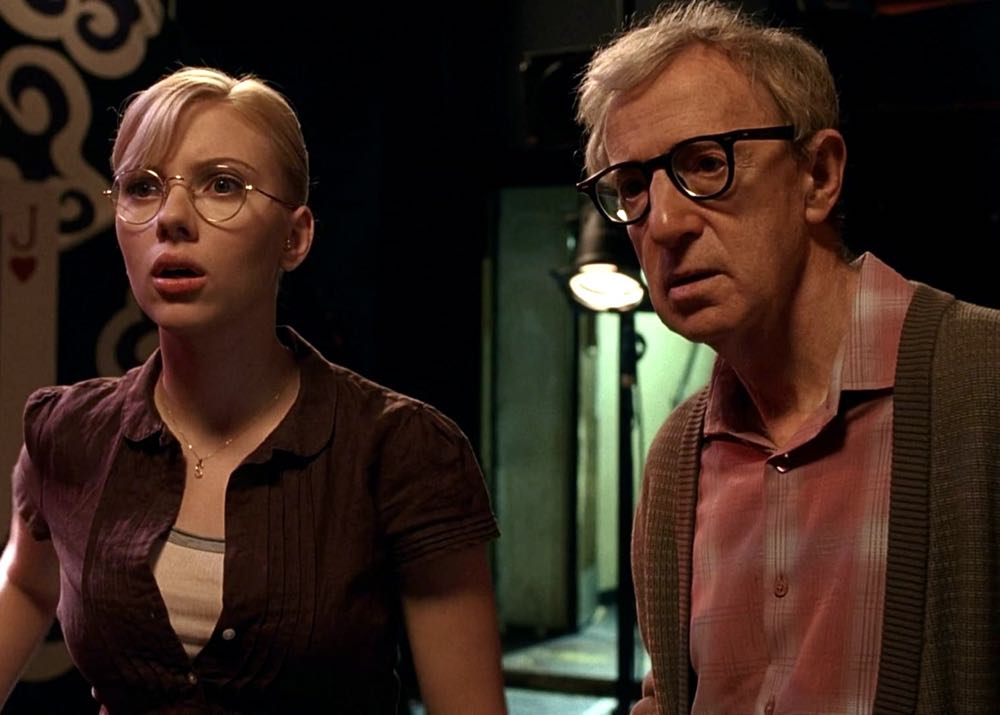 Scoop Movies Anywhere movie collectible [Barcode 025192028908] - Main Image 4