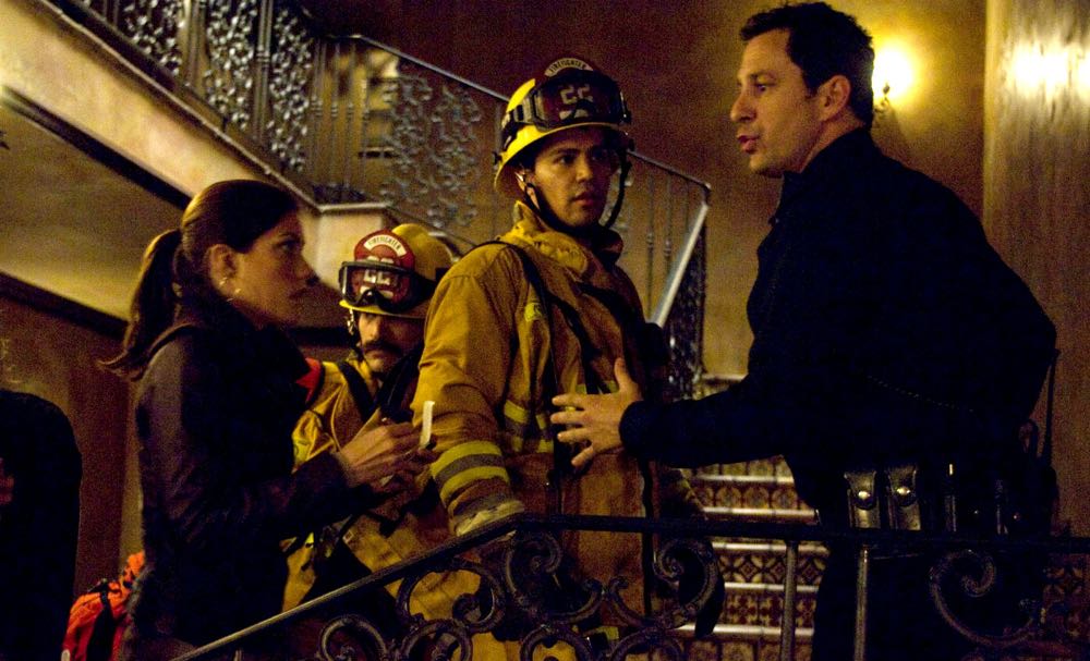 Quarantine DVD movie collectible [Barcode 043396253674] - Main Image 3