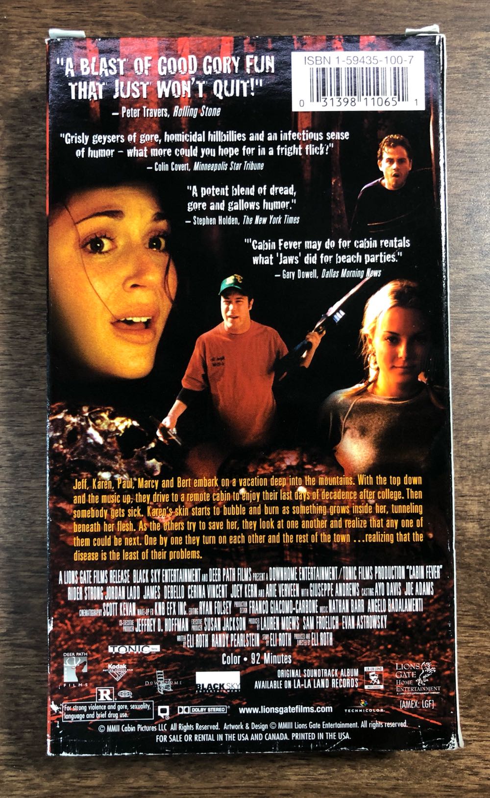 Cabin Fever VHS movie collectible [Barcode 031398110651] - Main Image 3