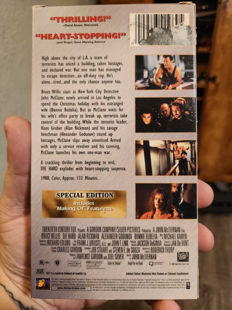 Die Hard VHS movie collectible [Barcode 024543019695] - Main Image 2