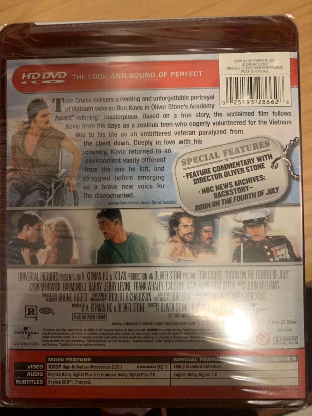 Born on the Fourth of July HD DVD movie collectible [Barcode 025193286628] - Main Image 2