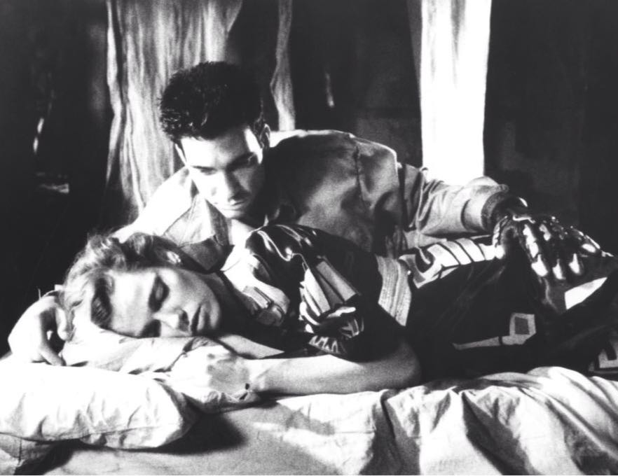 Hardware DVD movie collectible [Barcode 014381825169] - Main Image 2