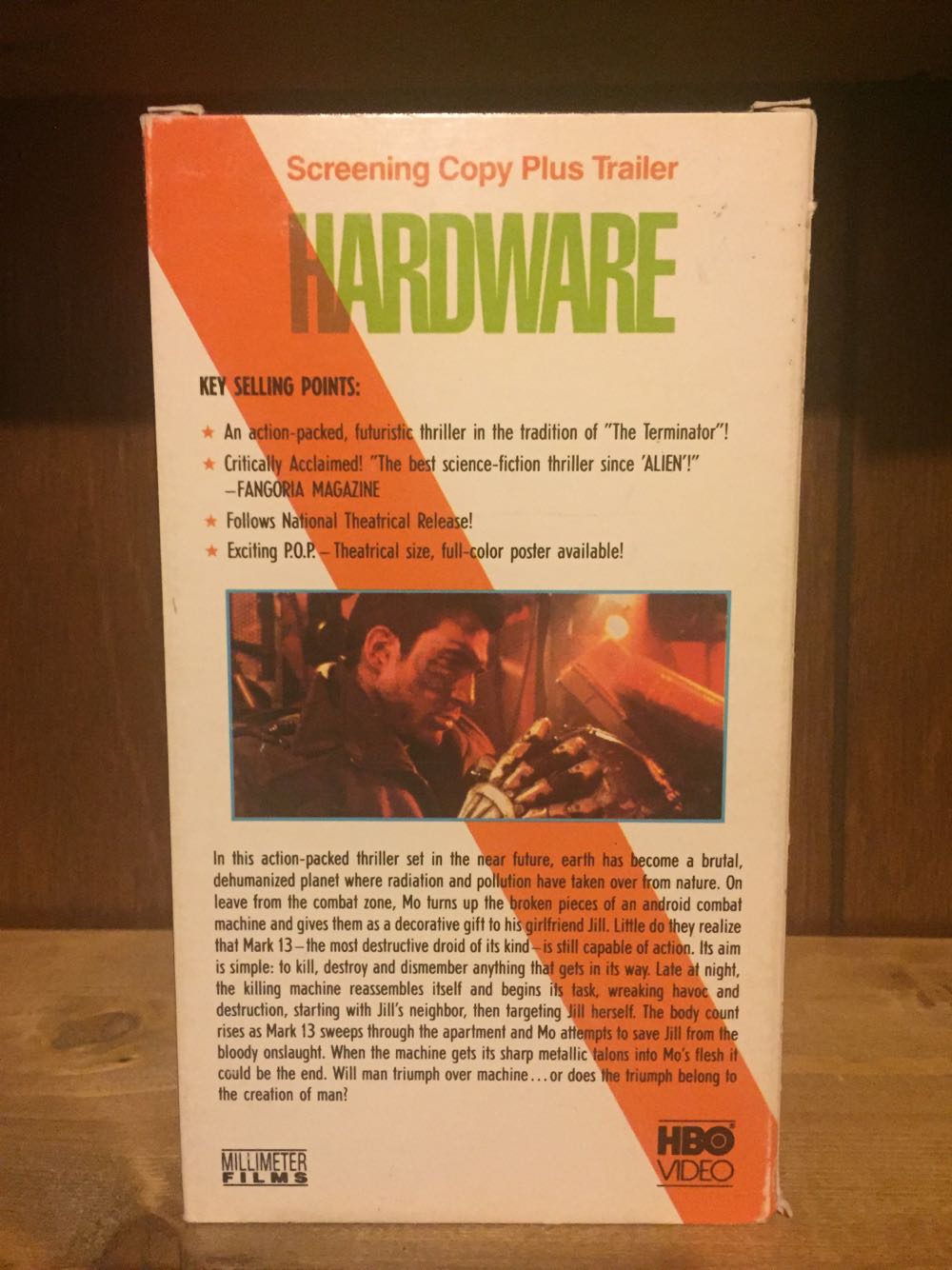 Hardware Blu-ray movie collectible [Barcode 5055201808080] - Main Image 2