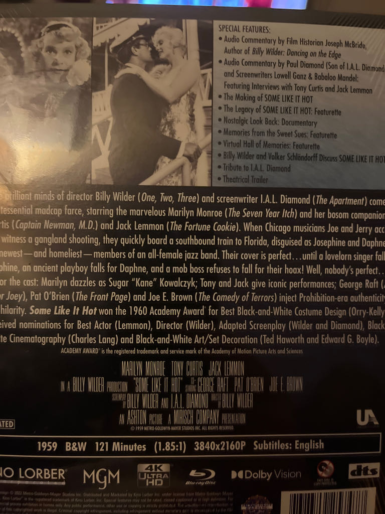 WILDER - Some Like It Hot 4K Ultra HD movie collectible [Barcode 883904233404] - Main Image 2