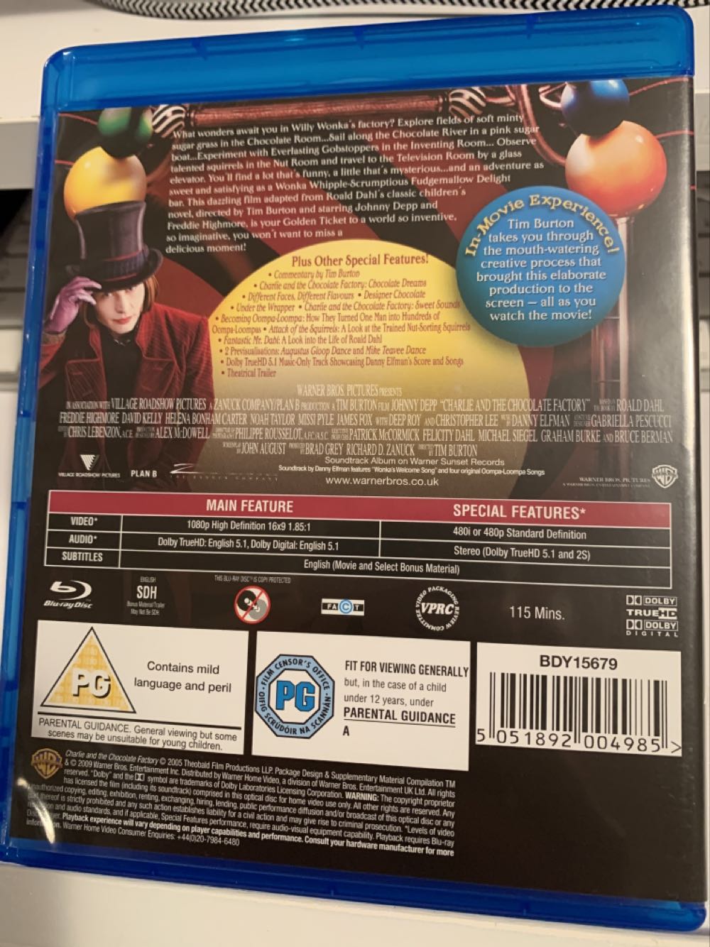 Willy Wonka And The Chocolate Factory 3: Charlie And The Chocolate Factory Blu-ray movie collectible [Barcode 5051892004985] - Main Image 2