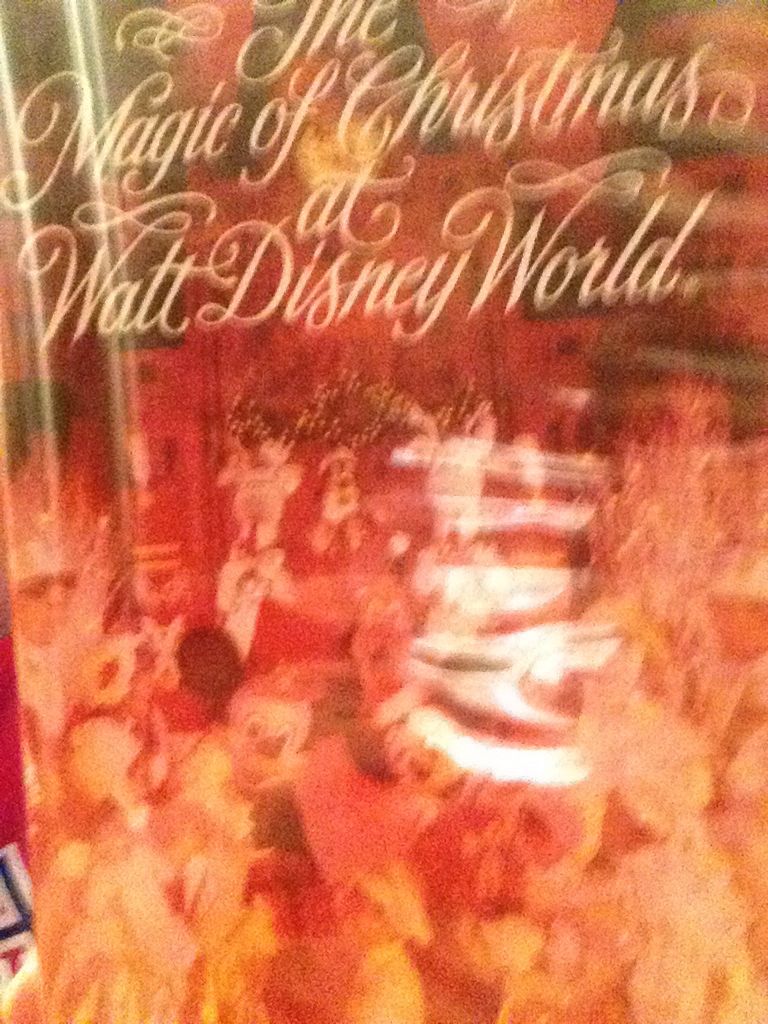 The Magic of Christmas at Walt Disney World VHS movie collectible [Barcode 400107120135] - Main Image 1