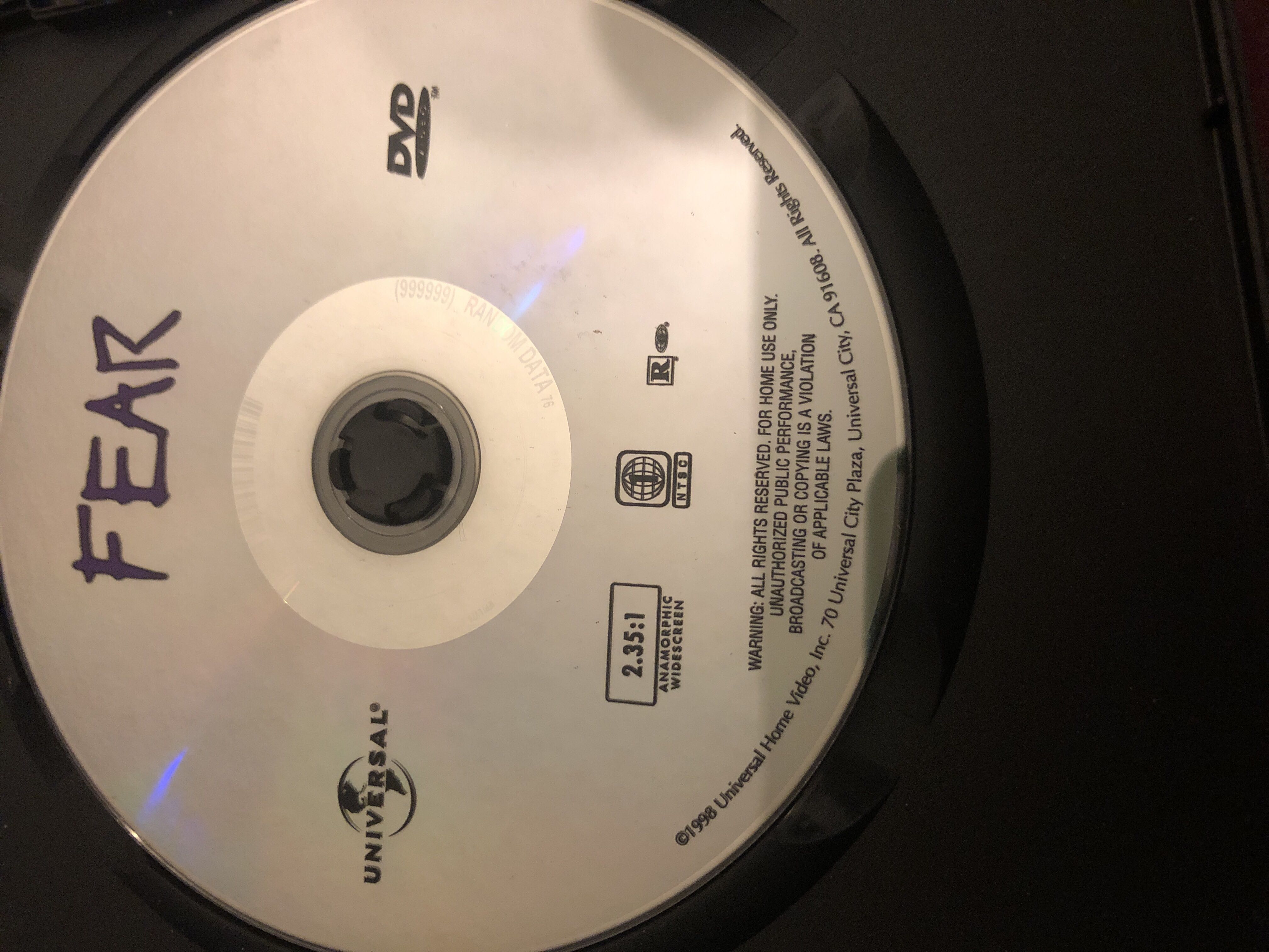 Fear DVD movie collectible [Barcode 025192039324] - Main Image 3