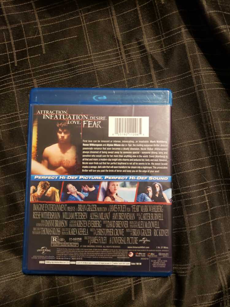Fear Blu-ray movie collectible [Barcode 025192112065] - Main Image 2