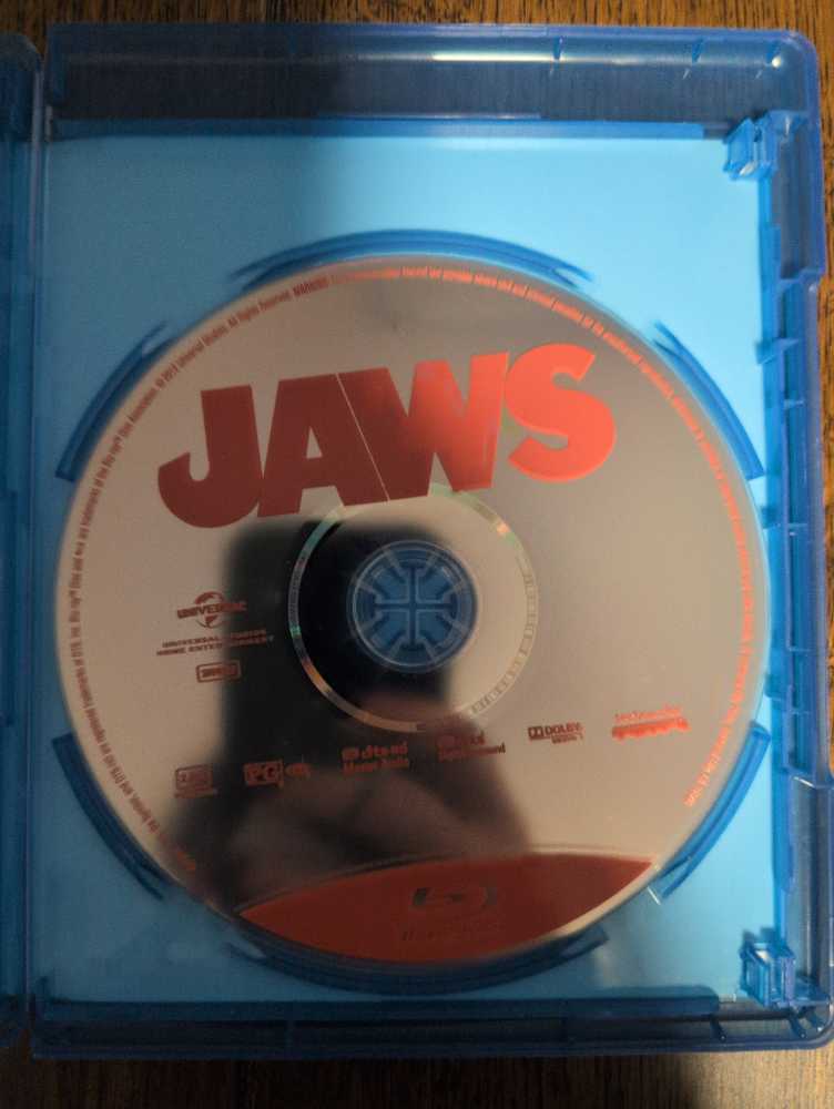 Jaws Blu-ray movie collectible [Barcode 025192251535] - Main Image 3