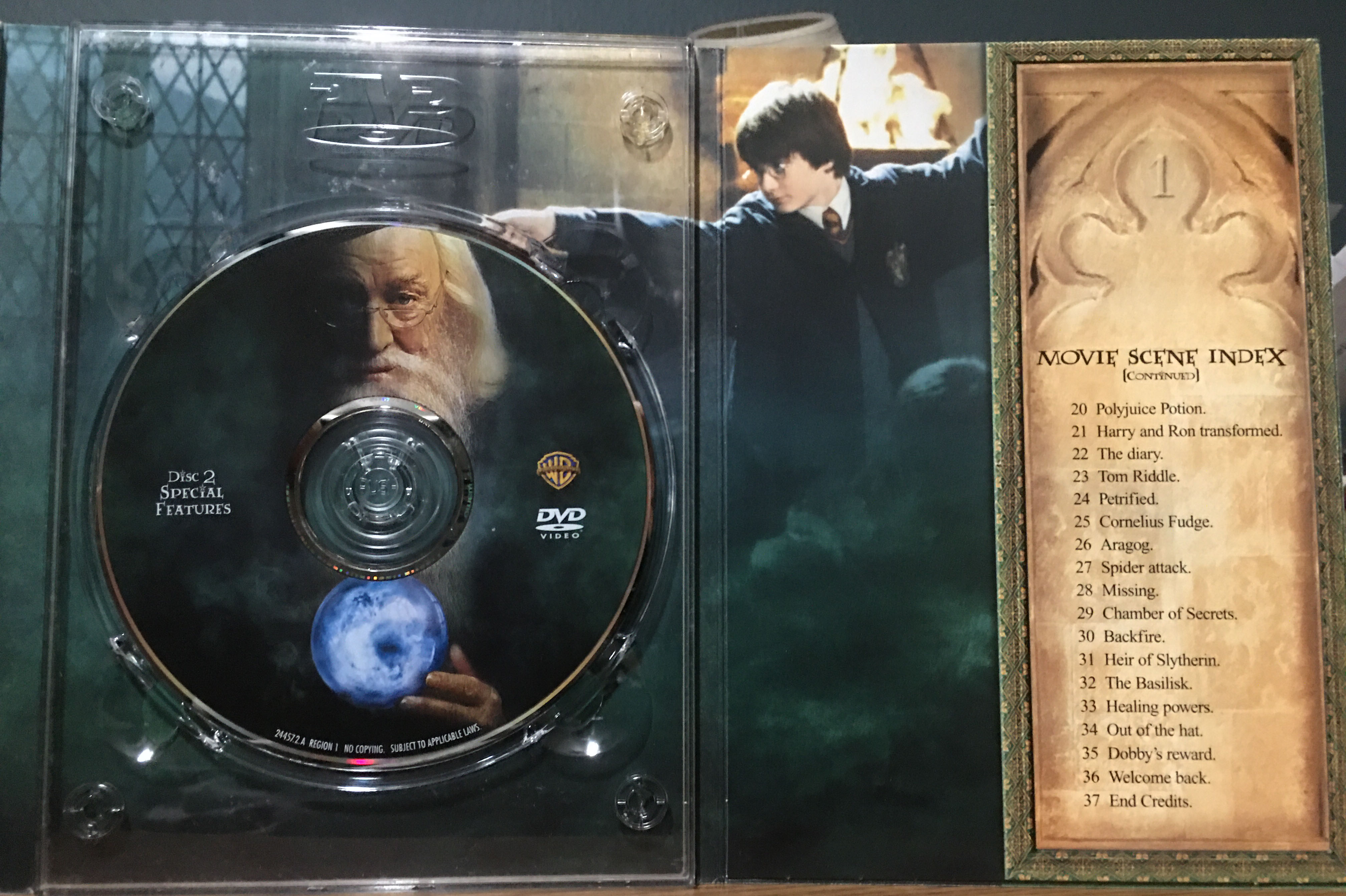 Harry Potter and the Chamber of Secrets DVD movie collectible [Barcode 085392754120] - Main Image 4