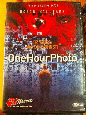 One Hour Photo  movie collectible [Barcode 19781515] - Main Image 1