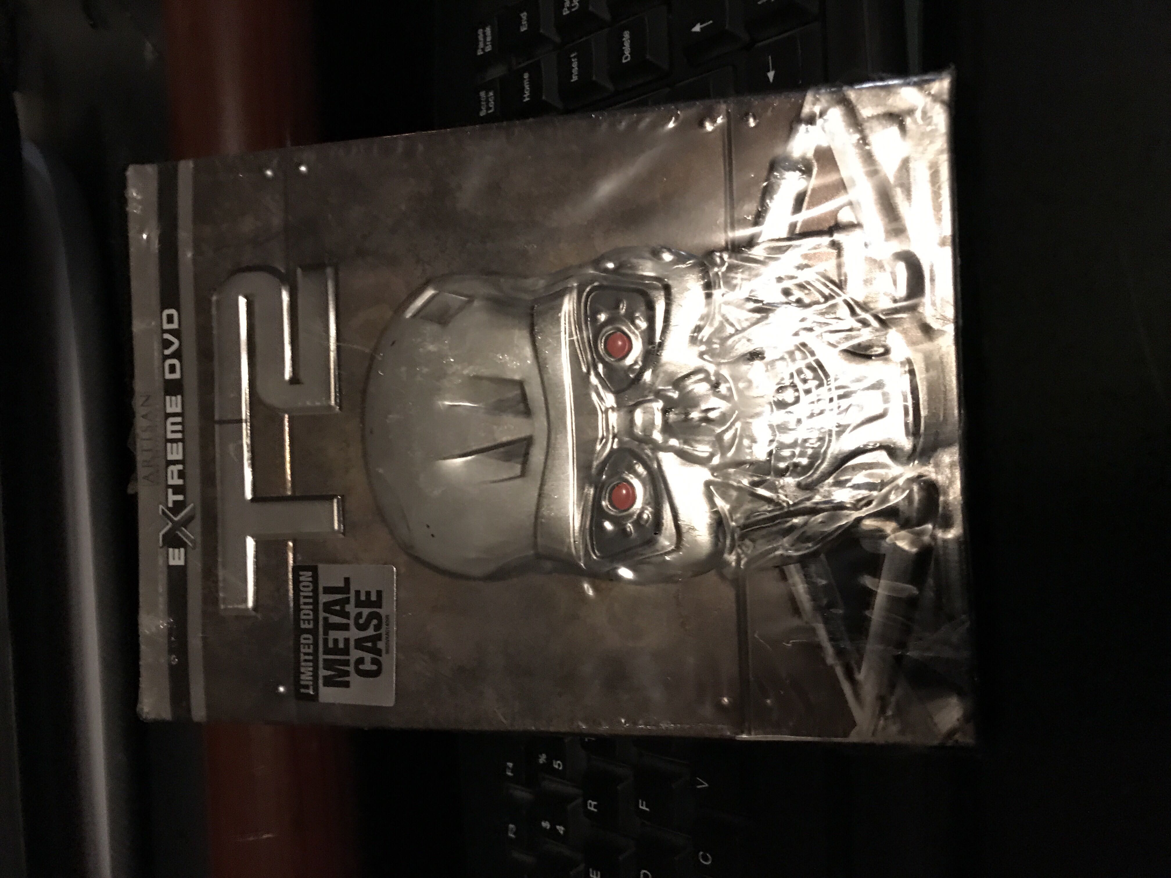 Terminator 2: Judgment Day DVD movie collectible [Barcode 012236140986] - Main Image 4