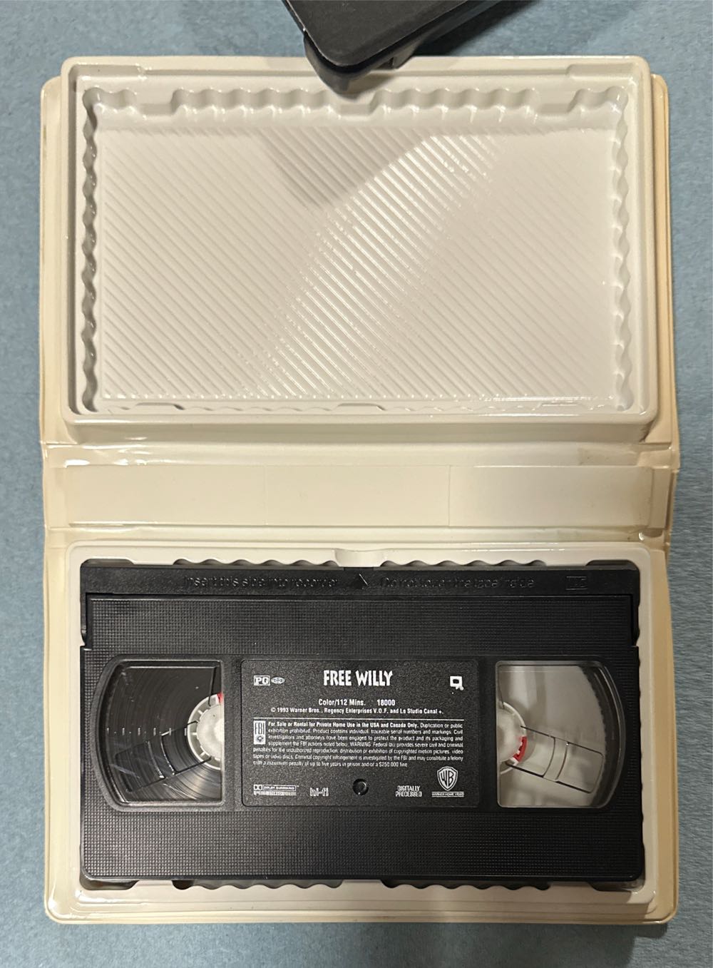 Free Willy VHS movie collectible [Barcode 085391800033] - Main Image 4