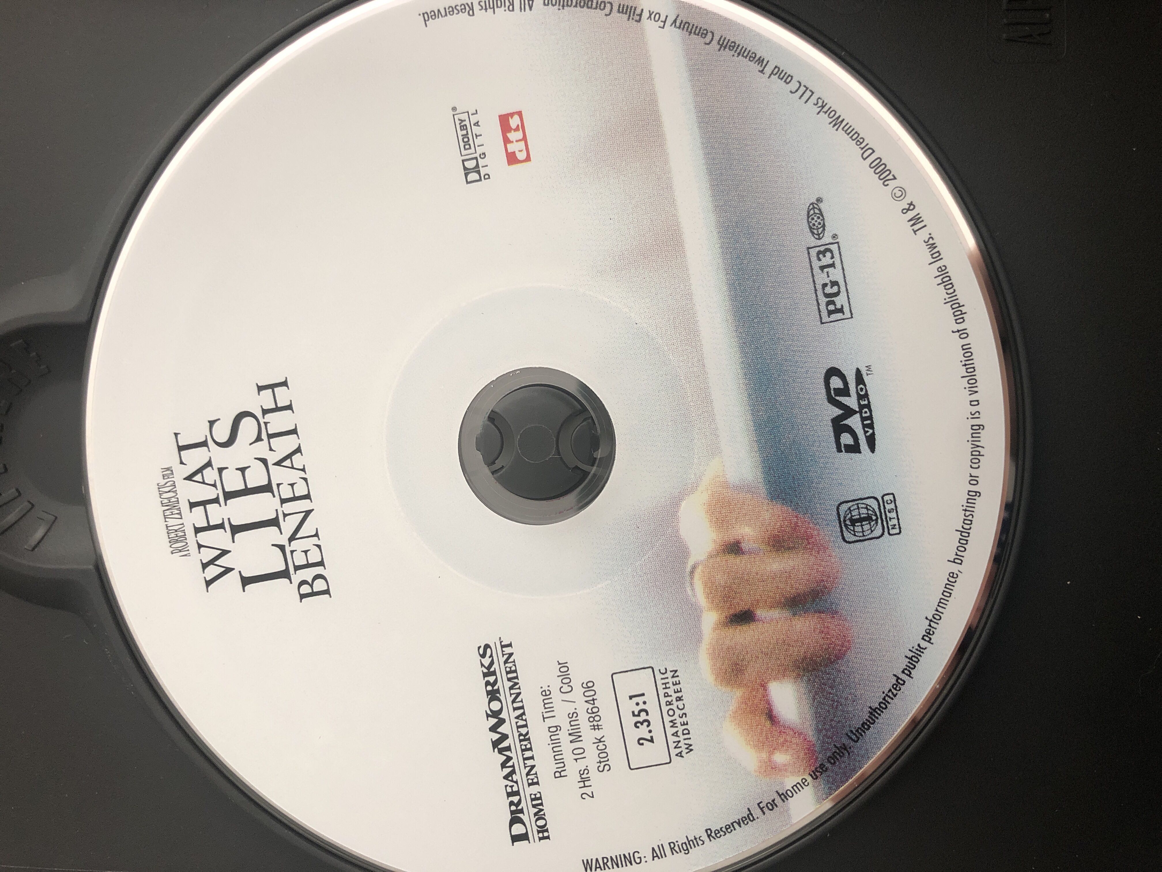 What Lies Beneath DVD movie collectible [Barcode 667068640625] - Main Image 3