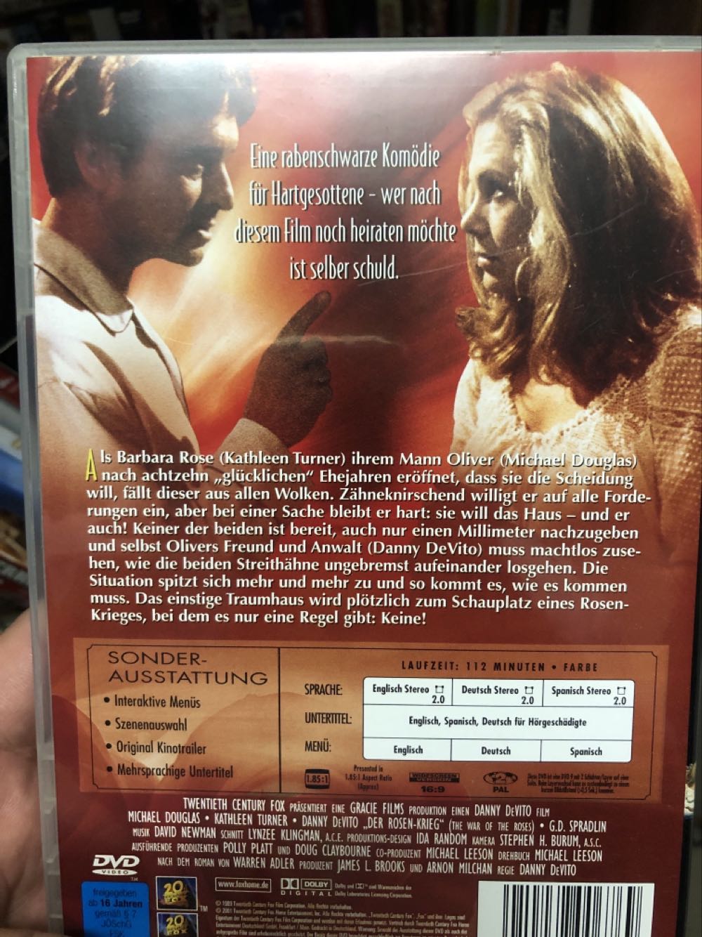 The War of the Roses DVD movie collectible [Barcode 5707020018002] - Main Image 2