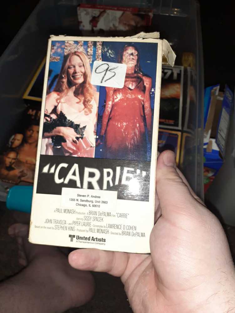 Carrie VHS movie collectible [Barcode 027616641434] - Main Image 2